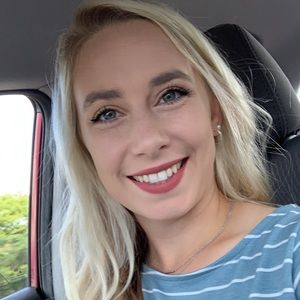 Meet your Posher, Courtney